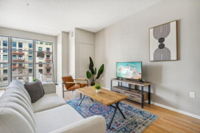 CozySuites Mill District with pool, gym #04